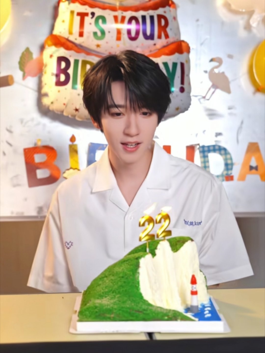 很好这个绿绿的蛋糕🎂 
