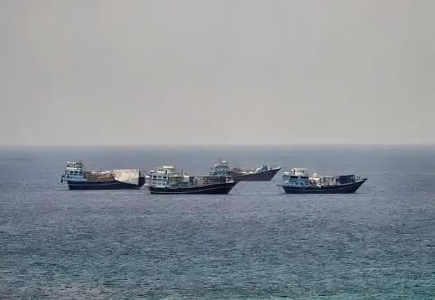 7 月 12 号凌晨，伊朗革命卫队海军直接对外发布通知，霍尔木兹海峡临时全关，不