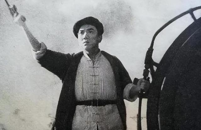 1945年，鲁南铁道游击队的创始人之一、甲级抗日英雄徐广田因嫌官小而脱离部队，就