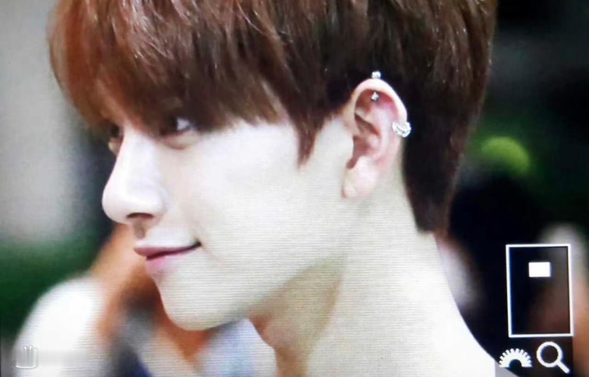 JOSHUA洪知秀[超话]  小鹿宝宝cr.水印 ​​​