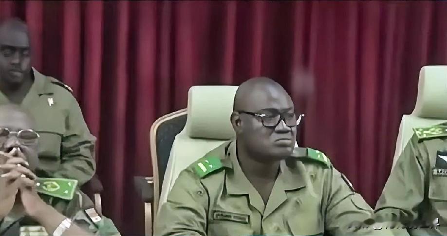 12月26日下午的最新消息，速报，全都不容错过，第二条：尼日尔反制美国：停发签证