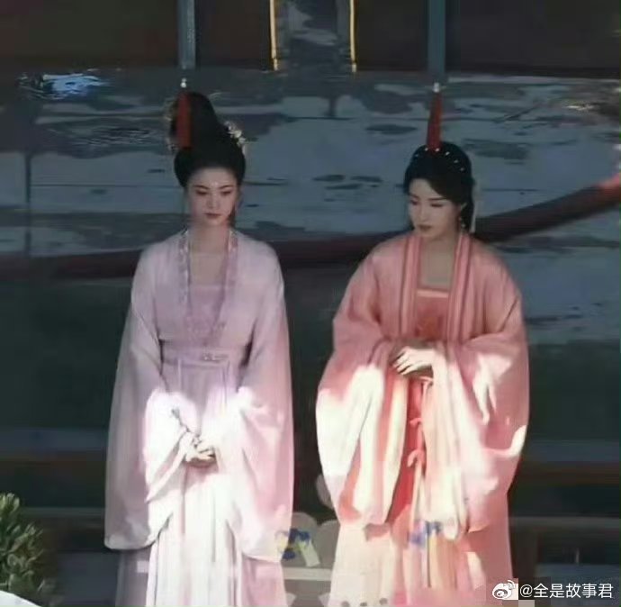 这便是直角肩与圆肩的不同之处 