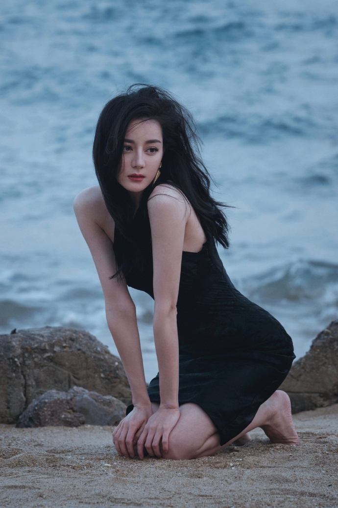 迪丽热巴这组照片让我对美女重新有了界定...... 