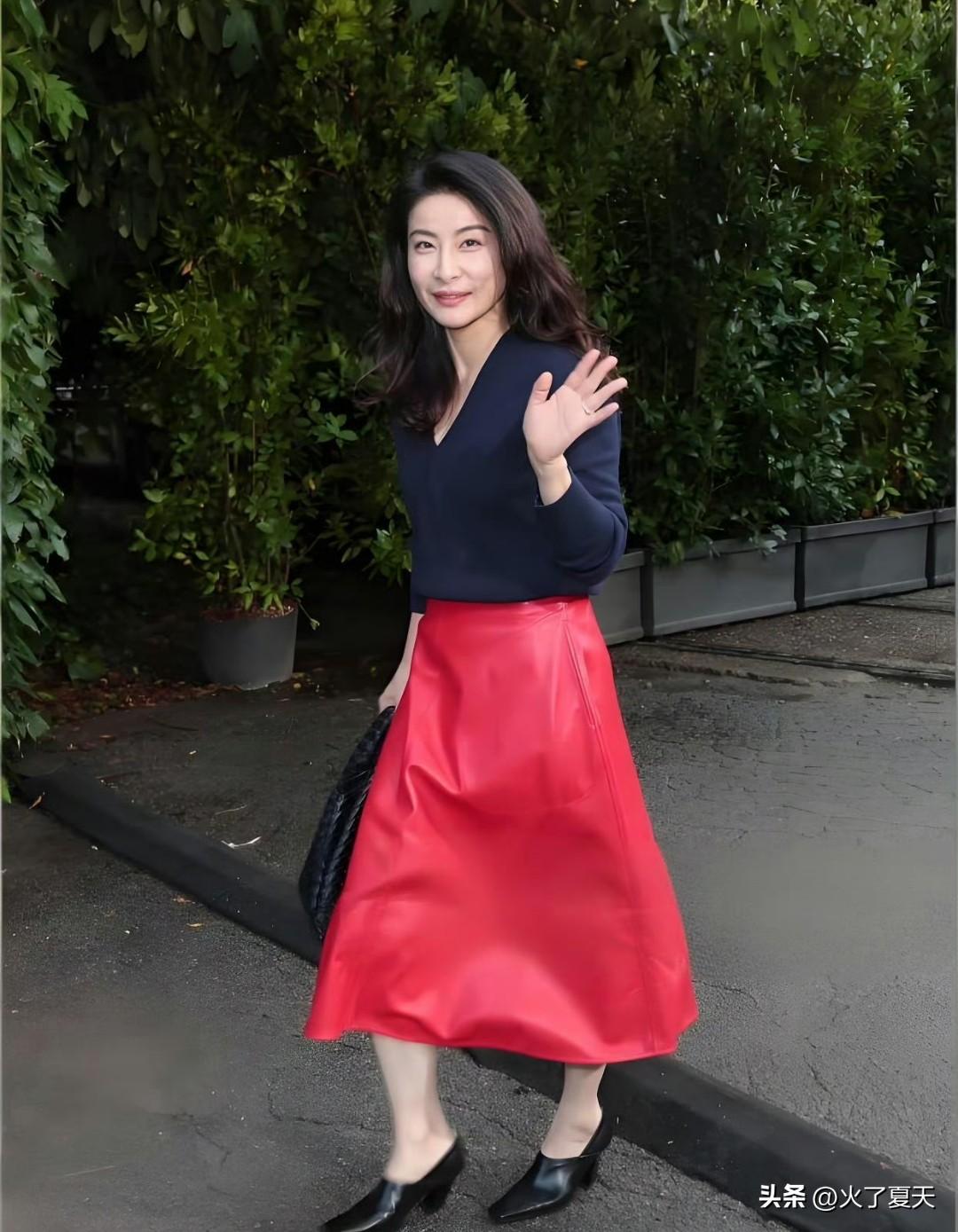 霍启刚：这还是我老婆吗？郭晶晶米兰时装周美得不敢认！ ​​​