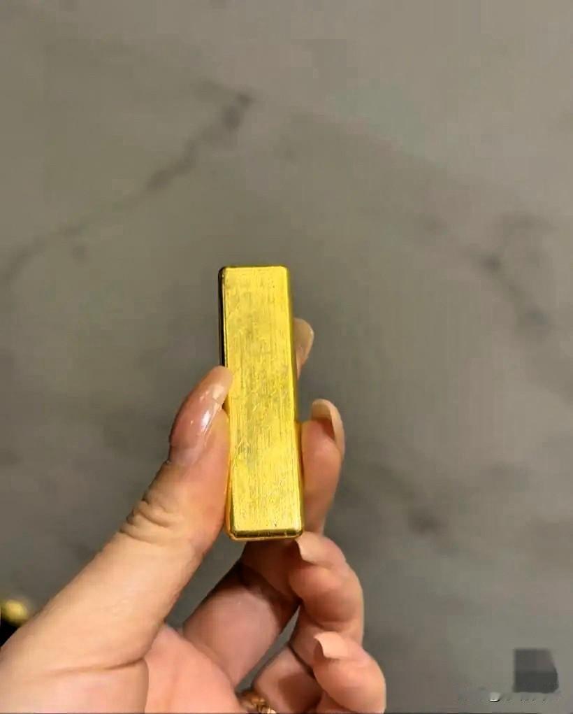 今天的金价一出来，
我就知道今晚必须吃褪黑素了，
7月13日，大盘金价已经从89