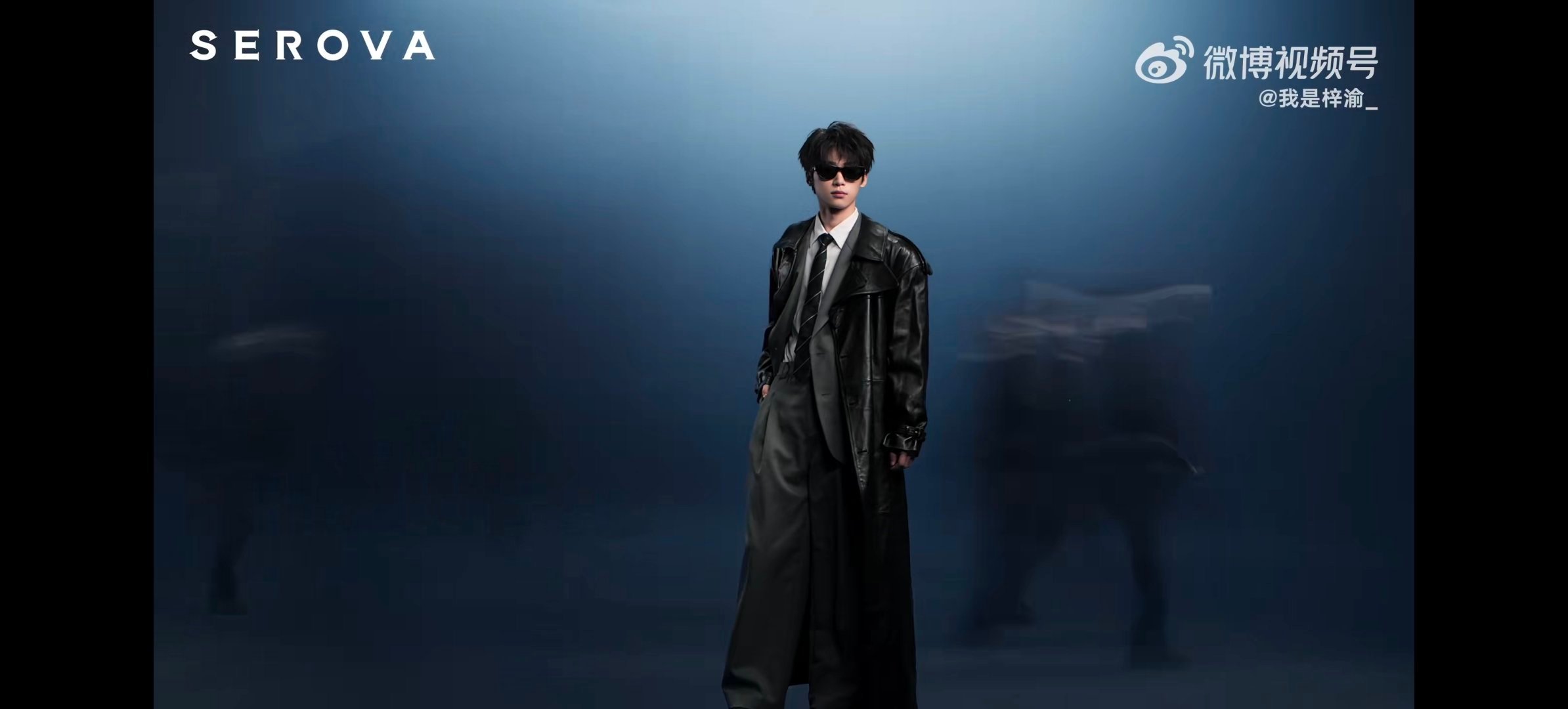 梓渝施洛华眼镜全球代言人施洛华眼镜  看完施洛华眼镜×梓渝的TVC大片，我直接被