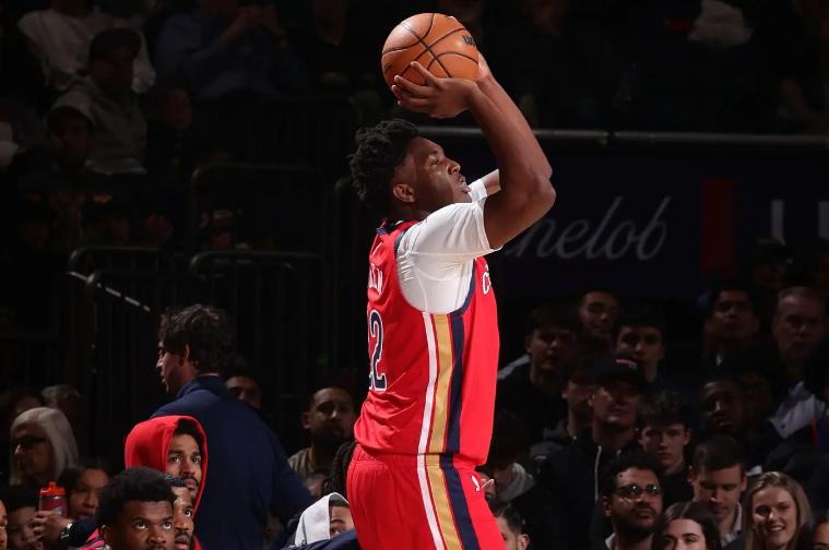 德里克-奎因是一名优缺点非常鲜明的球员，我们确实是能够从他在NCAA赛场上的表现