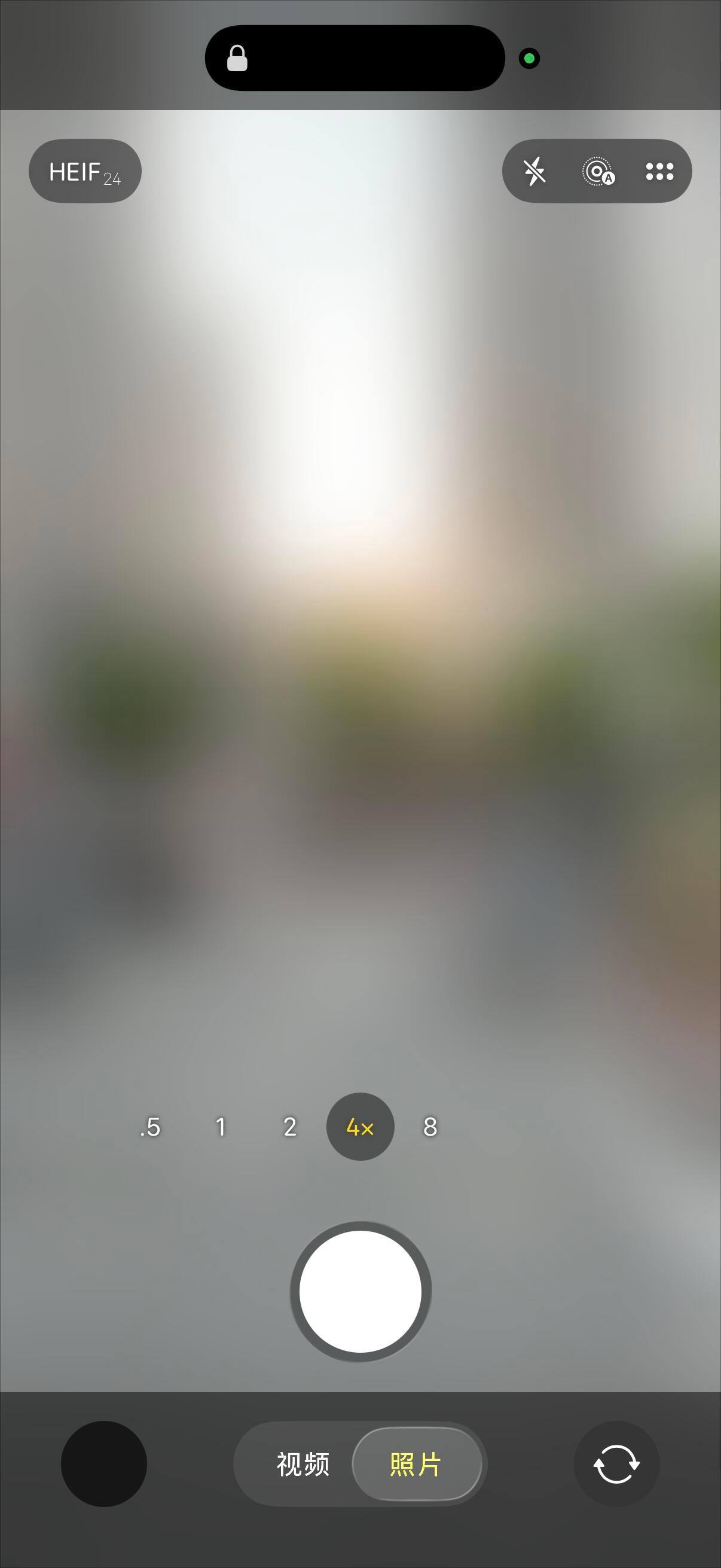 iPhone用户的崩溃瞬间首发17pro真的很拉胯，微信拍摄打开会卡顿，相机打卡