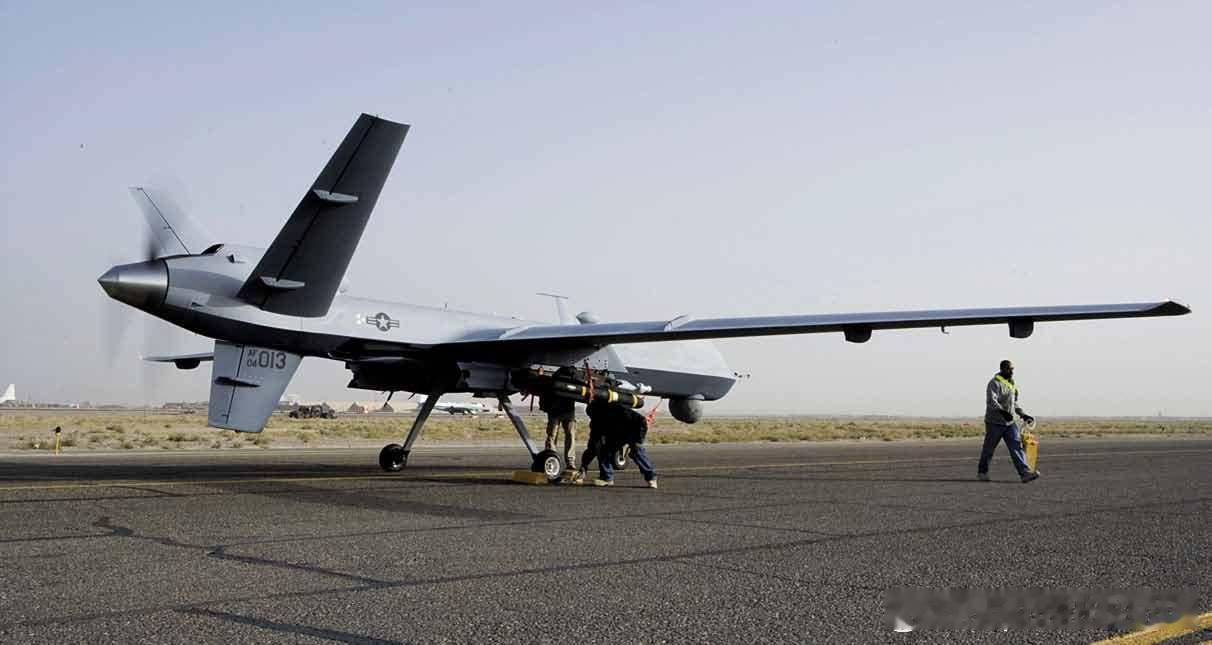 美国空军MQ-9 Reaper“死神”无人机执行战斗任务前最后几秒钟军事历史全触