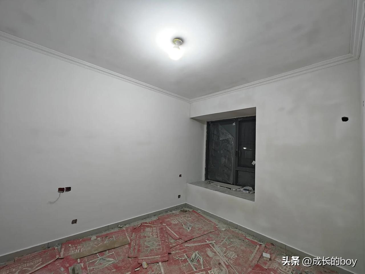 装修进行中，房间等待焕新！