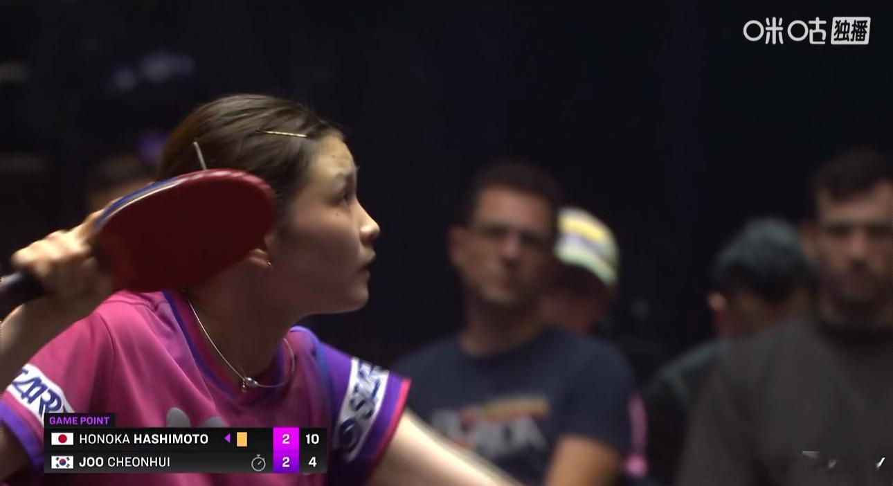 桥本帆乃香3-2朱芊曦朱芊曦感觉真的抵抗不住了[笑cry] 10-1追了3分 ​