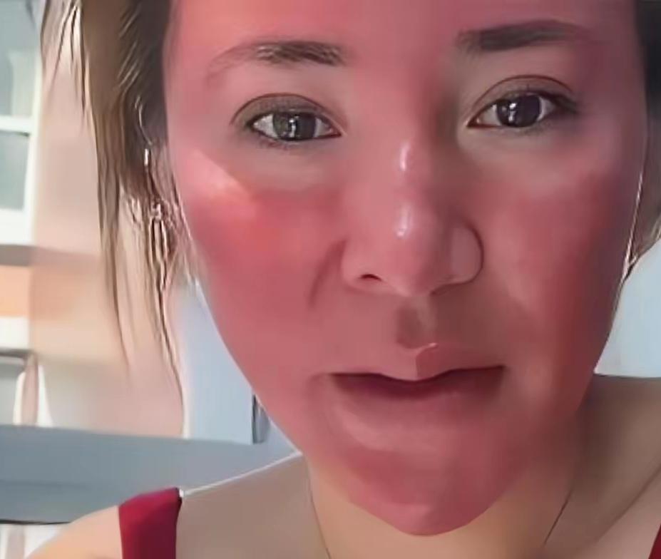 这事儿听着像天方夜谭，但确实发生了。这位37岁的宝妈，从15岁起就掉进了“容貌焦