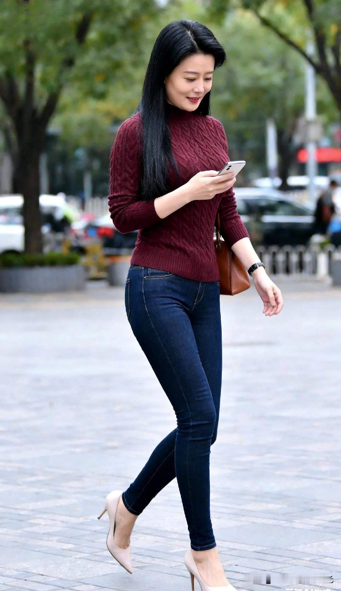 美女的魅力能有多大喜欢简约的穿搭，有推荐的吗