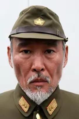 打死都不敢信！64 岁日本演员平田康之，在中国演完 731 头号恶魔石井四郎，刚