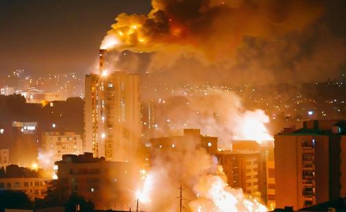 绝大多数人看到特拉维夫断电，第一反应是伊朗在报复——没看到的是，这枚导弹打的根本