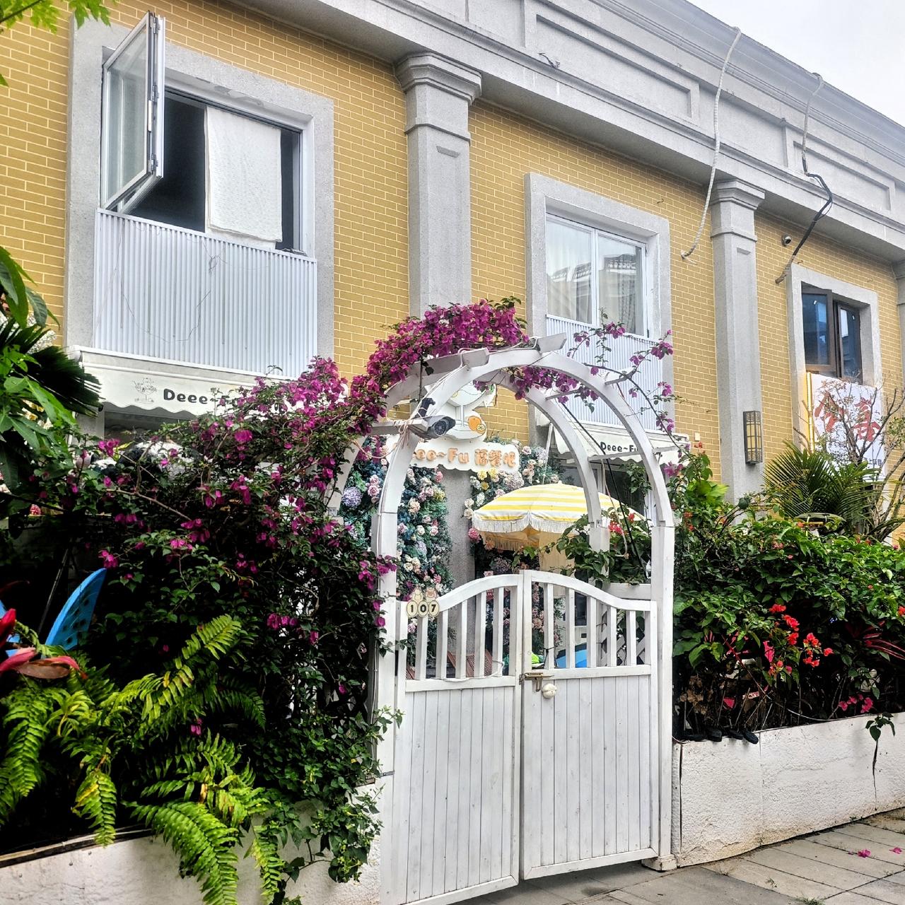 常听有人谈论海南的候鸟经济，其实就是退休候鸟季节性迁徙，带动当地旅居、消费等产业