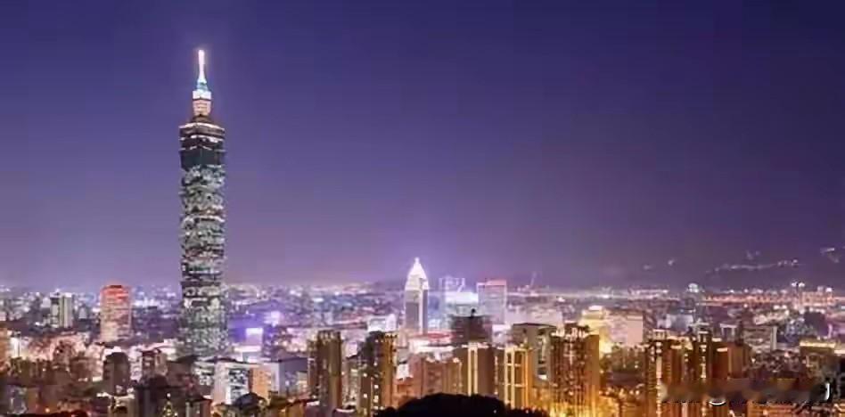 2025年，两岸人员往来的数字又创新高——超过544万人次！其中，台湾青年的比例