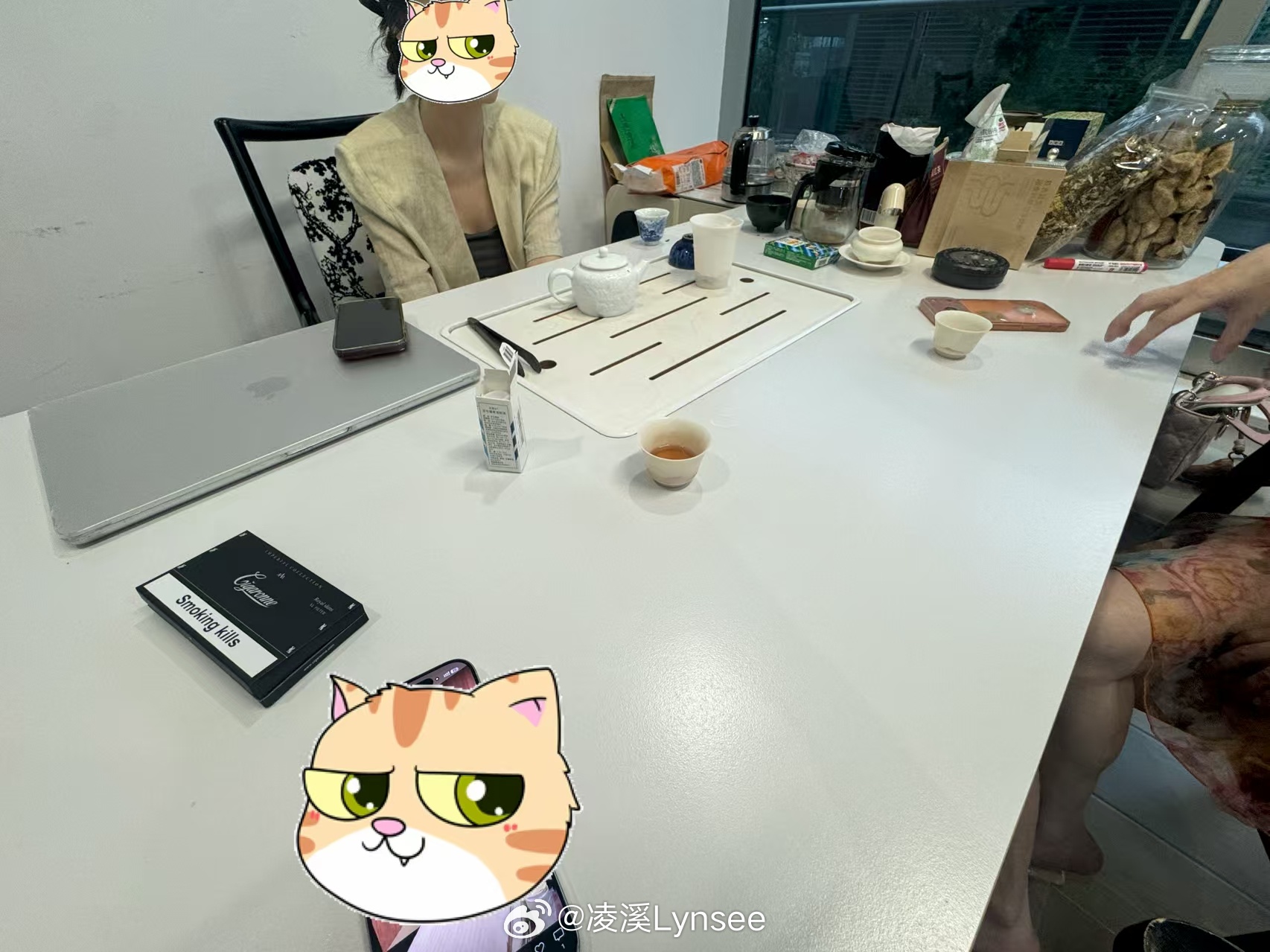 继续开会，进一步联动 