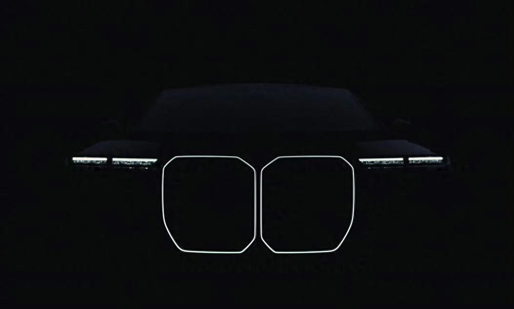 新款宝马7系预告图，发光的大尺寸“双肾”进气格栅，分体水晶大灯，兄弟们觉得这台车