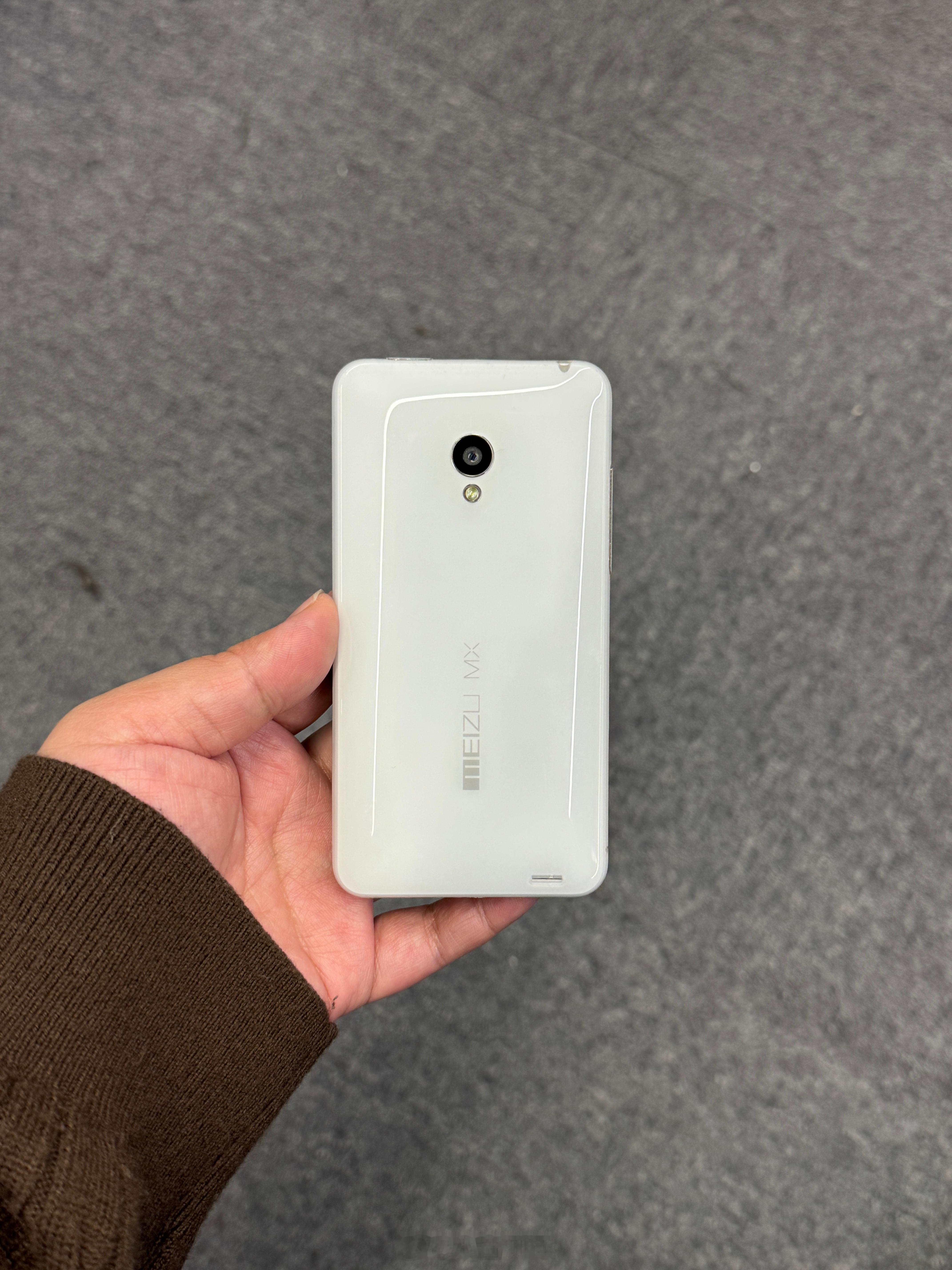 魅族前两天还刚从家里翻出来一台魅族MX2，有用过的吗