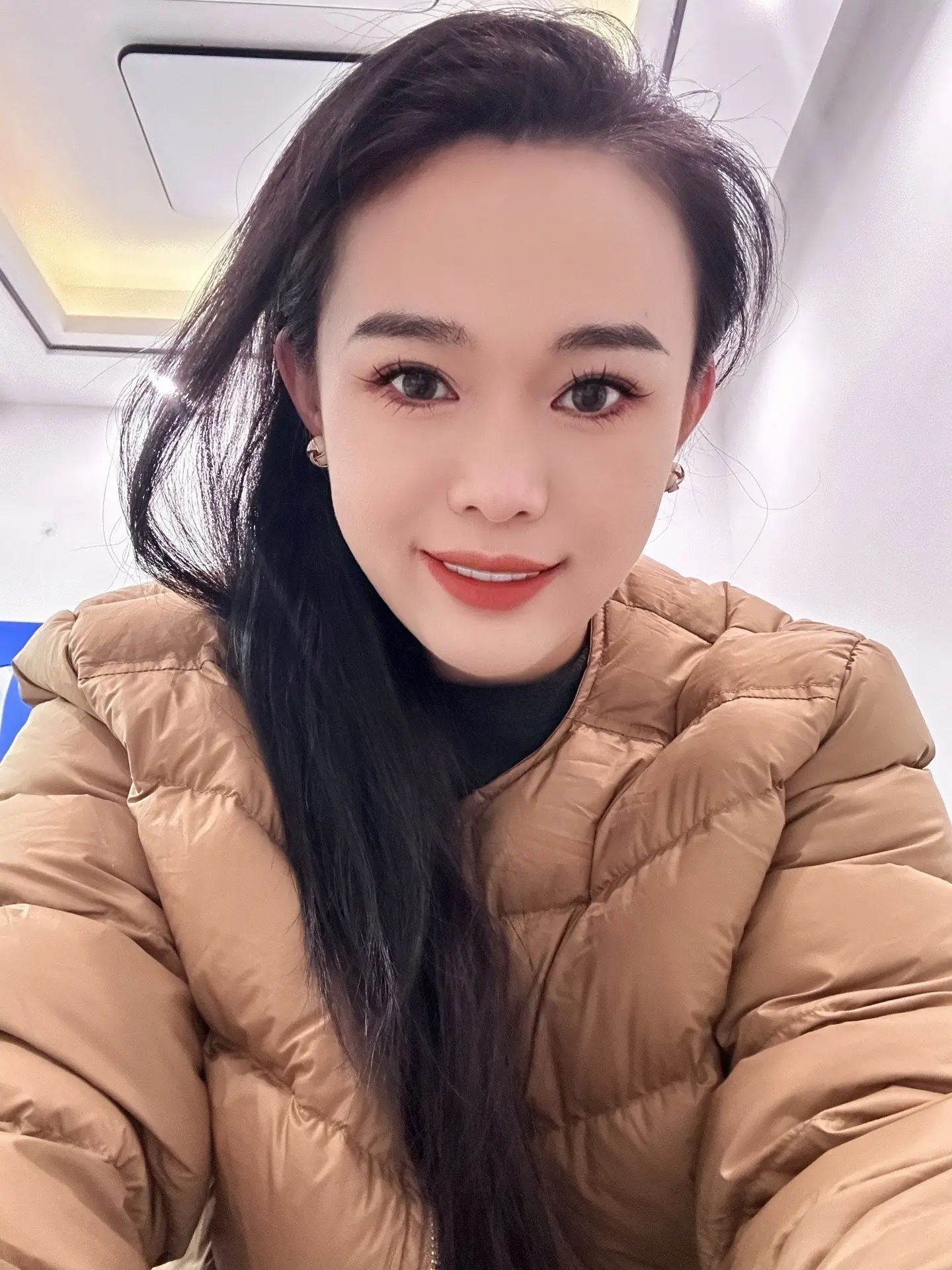 天上下雨地上滑， 自己跌倒自己爬。