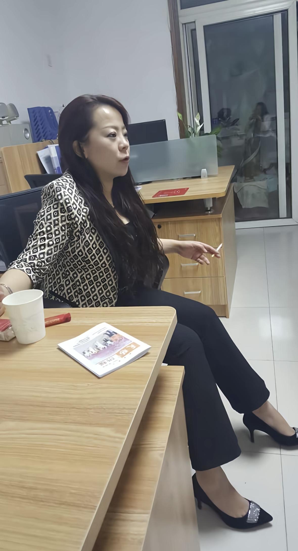什么是女人的极致魅力?我工作上的办公室好大姐