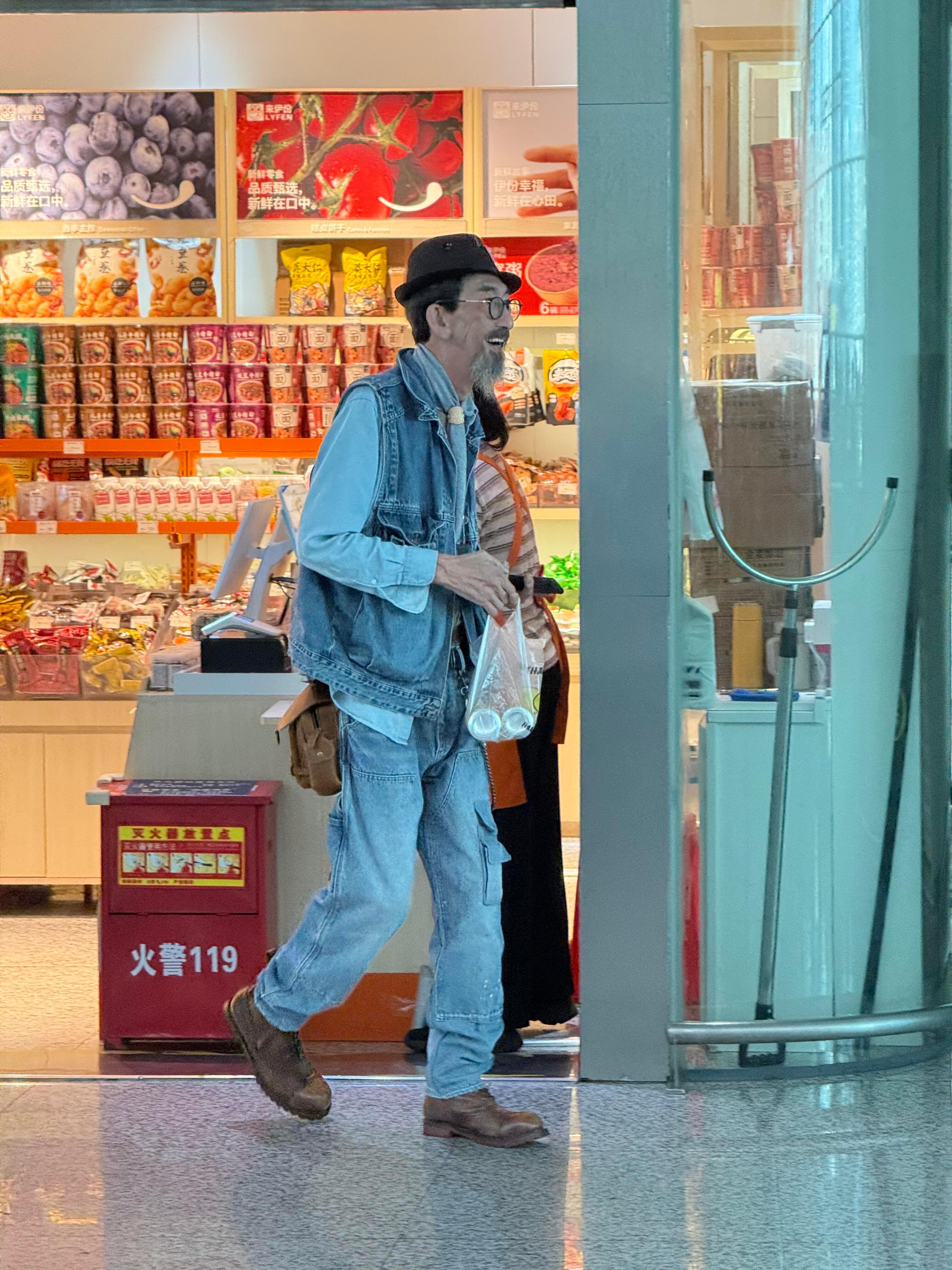 顶好顶好的杨紫杨紫车保罗的相识 车保罗综艺翻红后，不忘杨紫当初的欣赏与提携，发文