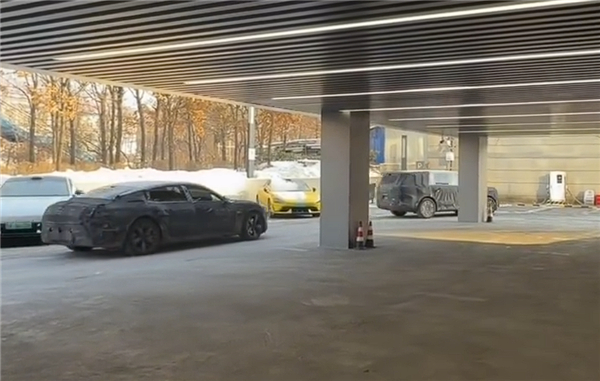 三款全新车型被拍到 小米2026年要“下饺子”了 