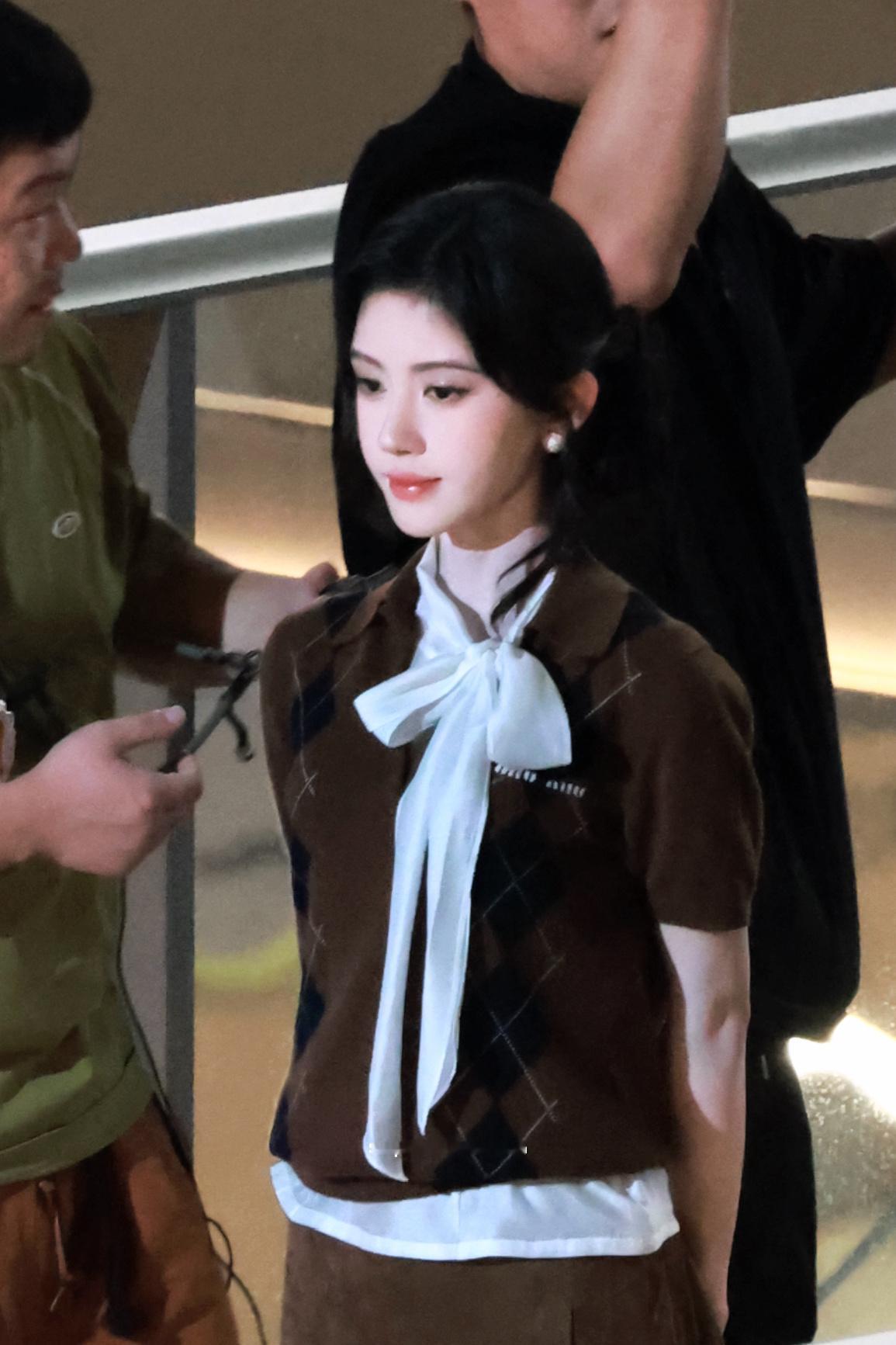 🍊鞠婧祎万花世界 🍊鞠婧祎苏绿夏 愿做个逗号 待在你脚边 ⩌⩊⩌​​​