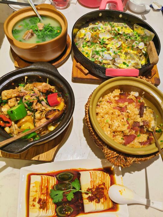 老广街坊都爱来的10年啫啫煲老店！！！