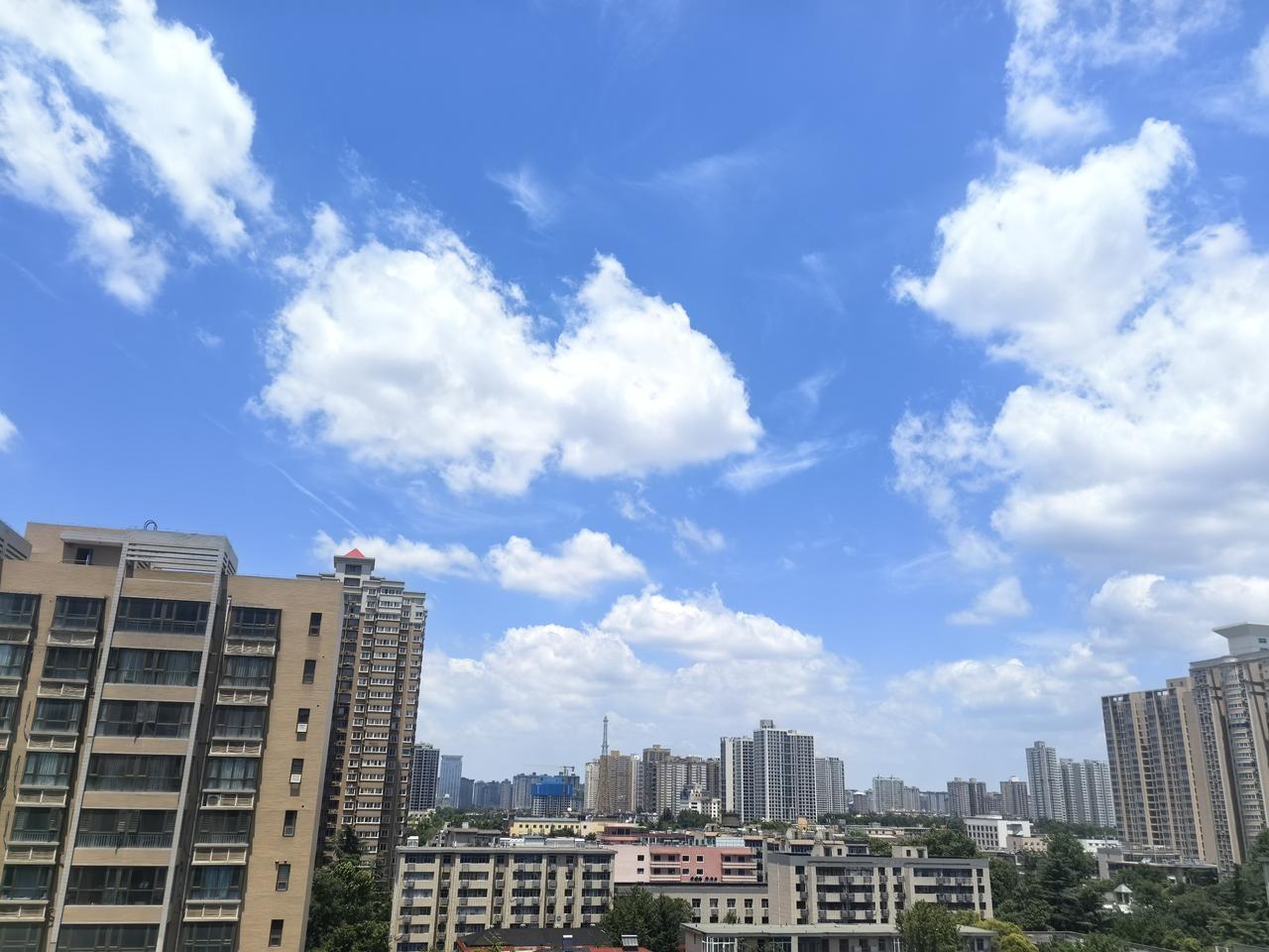 西安今天的蓝天白云