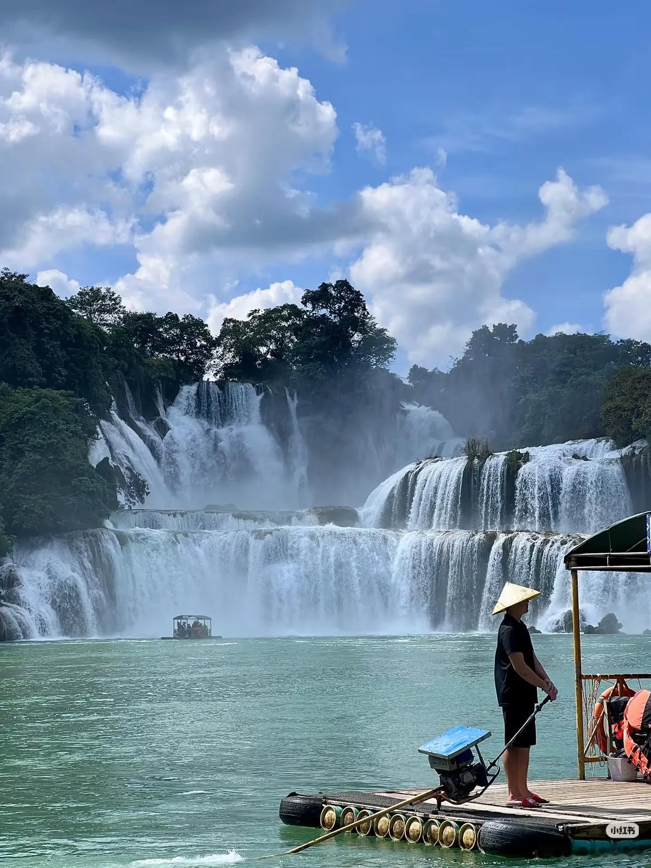 德天大瀑布 丰水期 震撼 live

赶在了天气很好的丰水期
去看了横跨中越两国