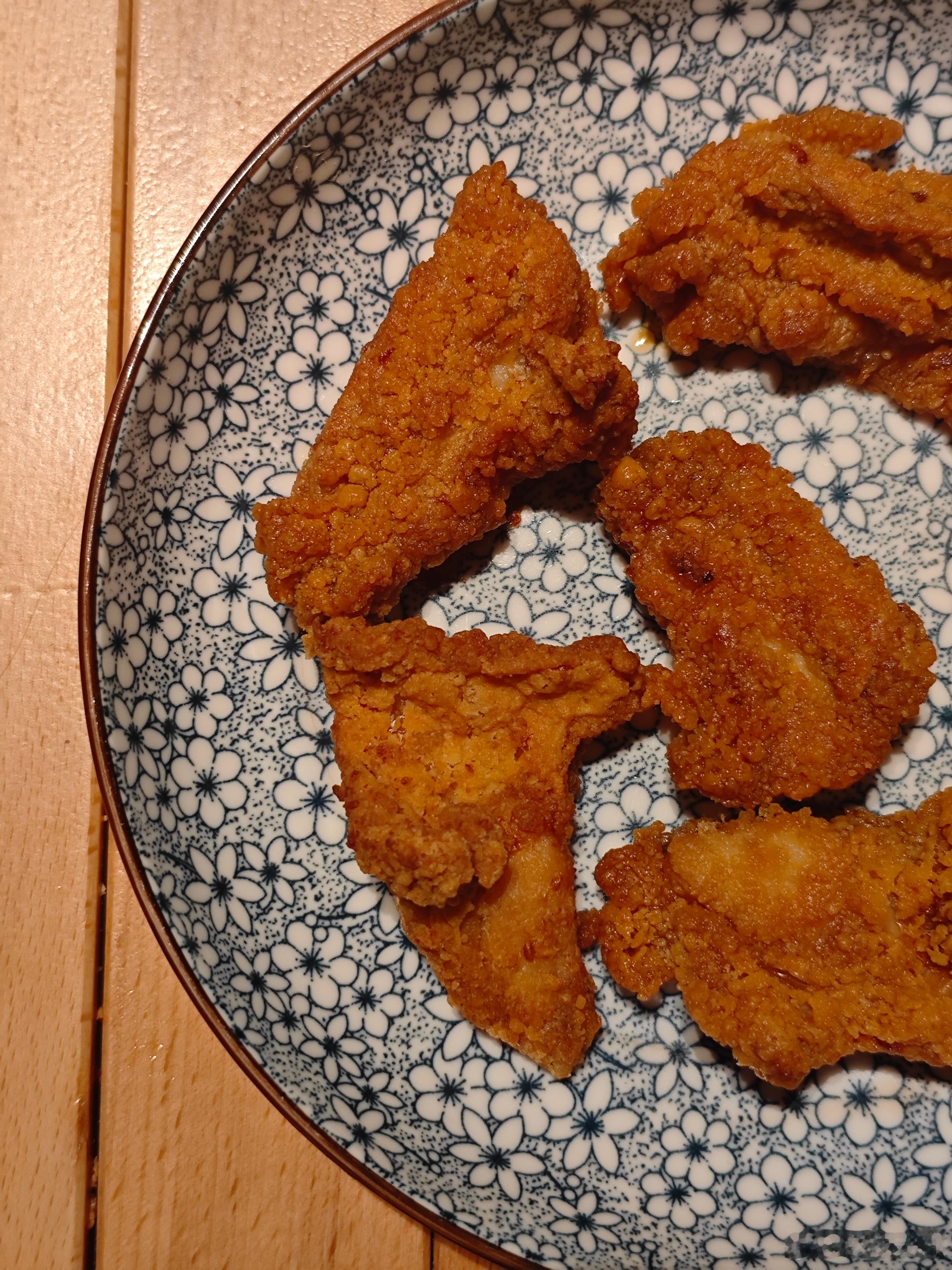 饿了，加个餐，空气炸锅炸鸡十五分钟就好[干饭人]熬夜泰斗的随手拍  ​​​