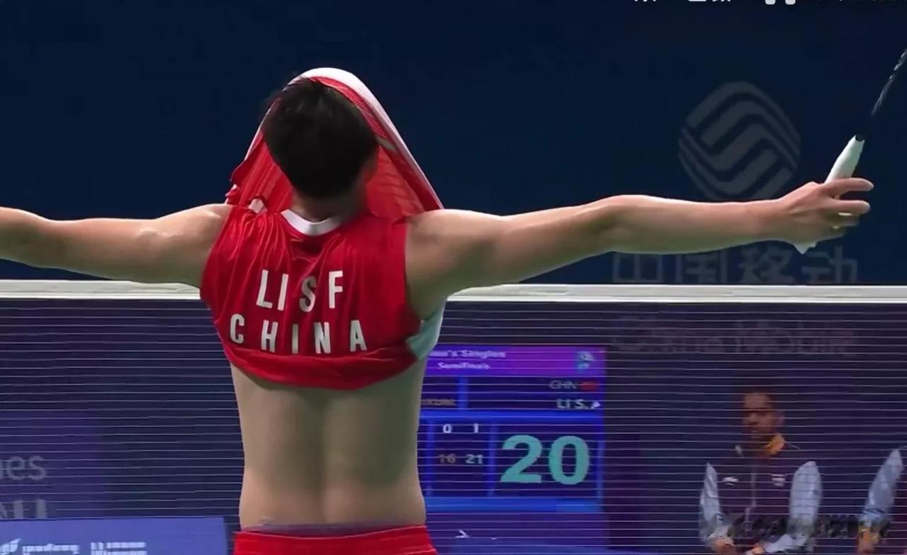 [烟花][烟花]恭喜李诗沣2：0（21：16/21：9）战胜印度选手普拉依莫闯进