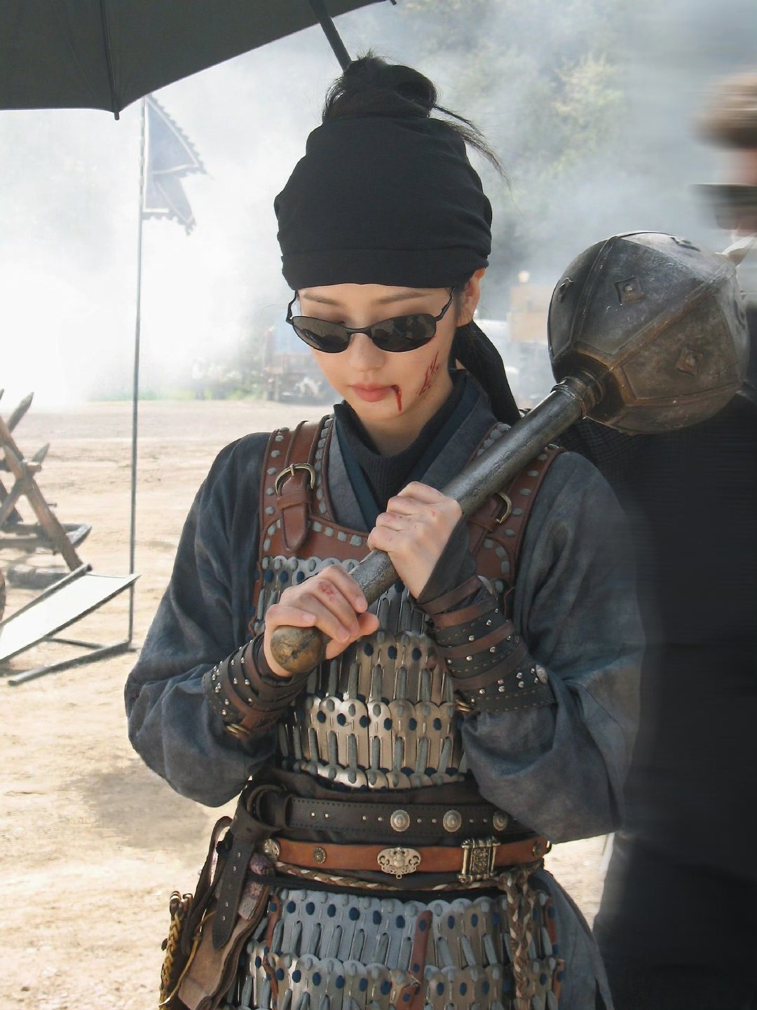 田曦薇小兵live图田曦薇樊长玉古装戴墨镜 田曦薇樊长玉古装戴墨镜 