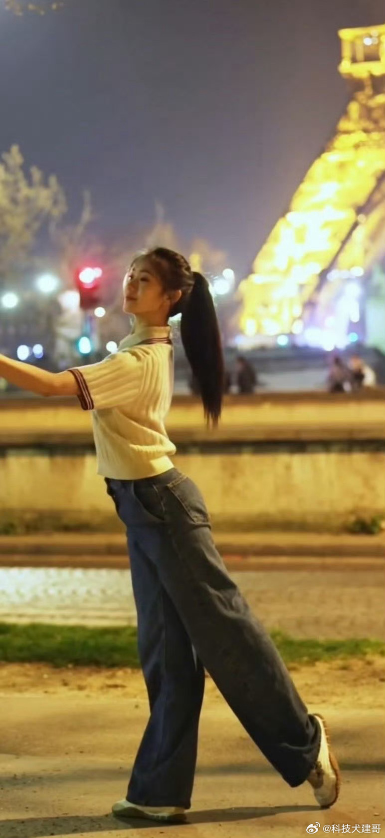 刘浩存穿搭卡建模深蓝这波眼光确实毒辣！选刘浩存当品牌大使，形象清新又自带年轻流量