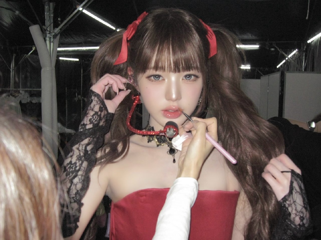 真的好像精致漂亮的洋娃娃 小永远我们喜欢你