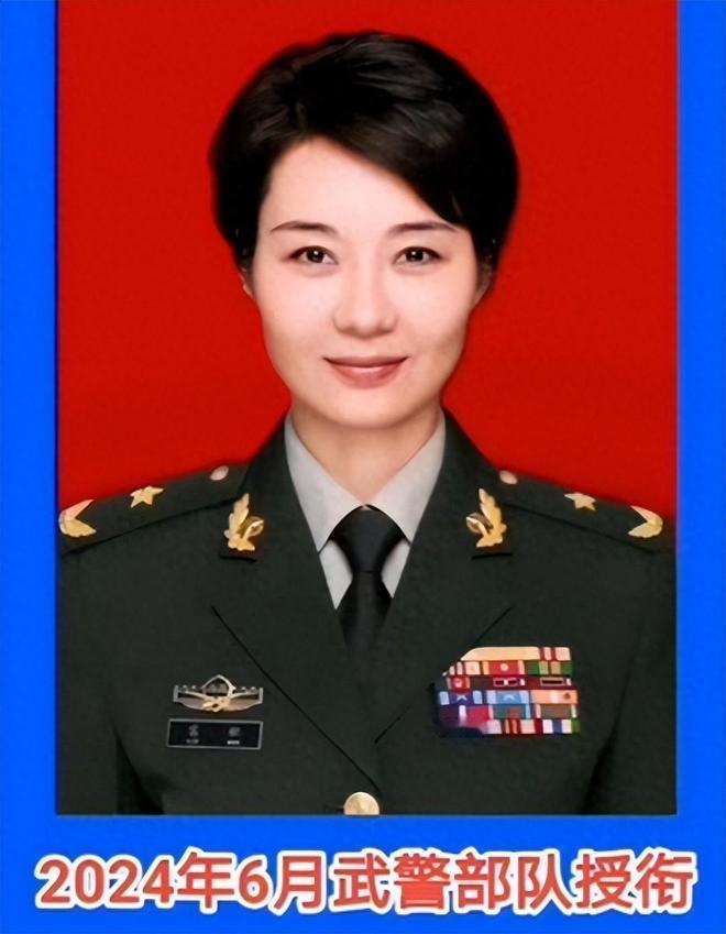 西藏总队副司令，拥有武警少将警衔！最后却嫁给了保安，丈夫是个退伍军人。你知道她是