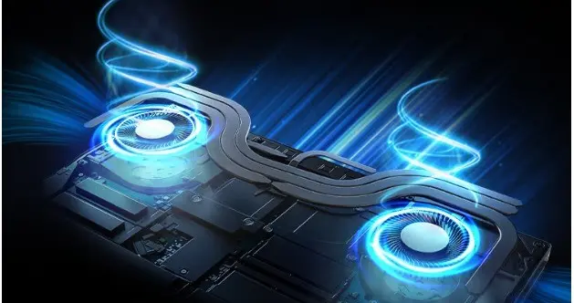 预算足还是要选择内吹散热的笔记本，不仅键盘不烫手，接口还更多