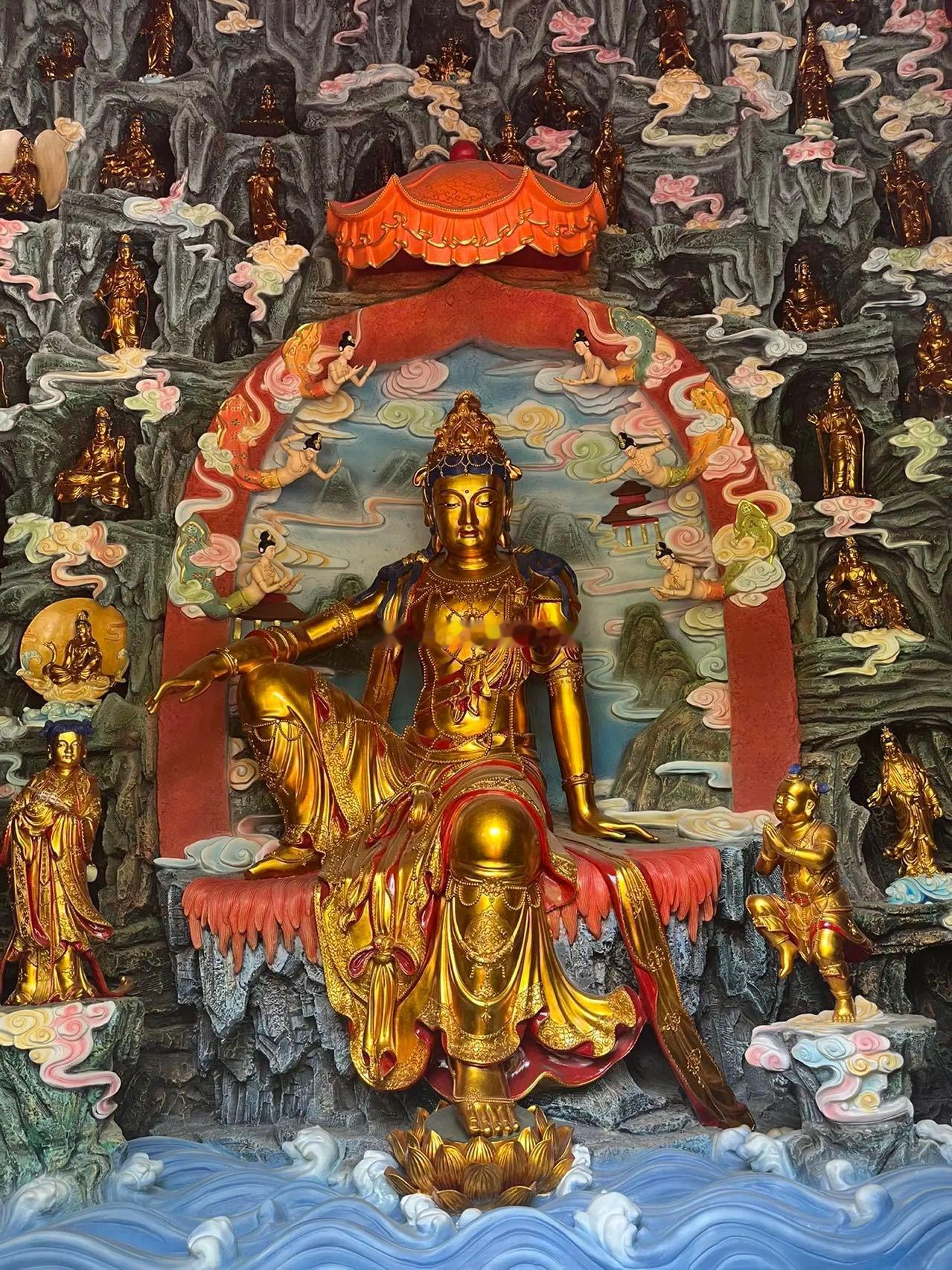喜悦富足的你，天生就是命好，所遇都是好人好事，旺人旺家又旺财，所到之处皆美好 