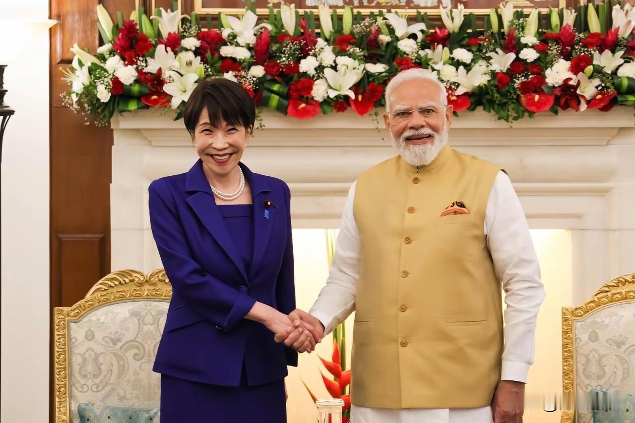 印度总理莫迪在外交上喜欢攀亲戚，但在实际国际交往中没一点卵用，它访问以色列，称印