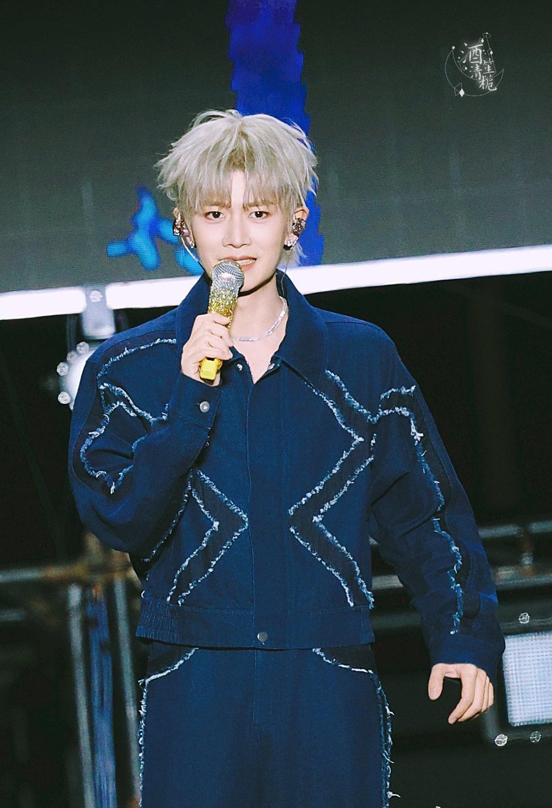 任嘉伦超话他是黑暗中抽丝剥茧的猎手，
任嘉伦饰演的李成警官，带你步入善与恶的博弈