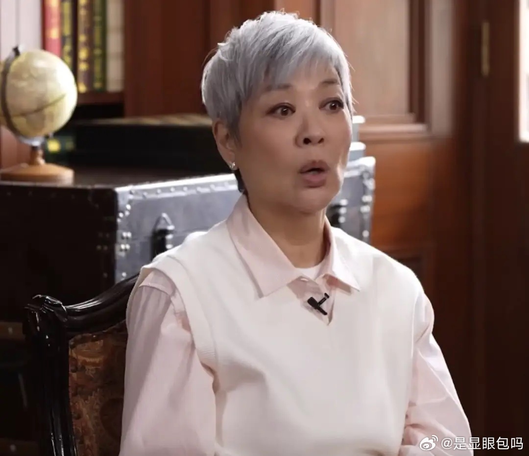 71岁女星金燕玲与同性密友同居20年，称彼此没爱情，两度离婚不喜欢同性！ 