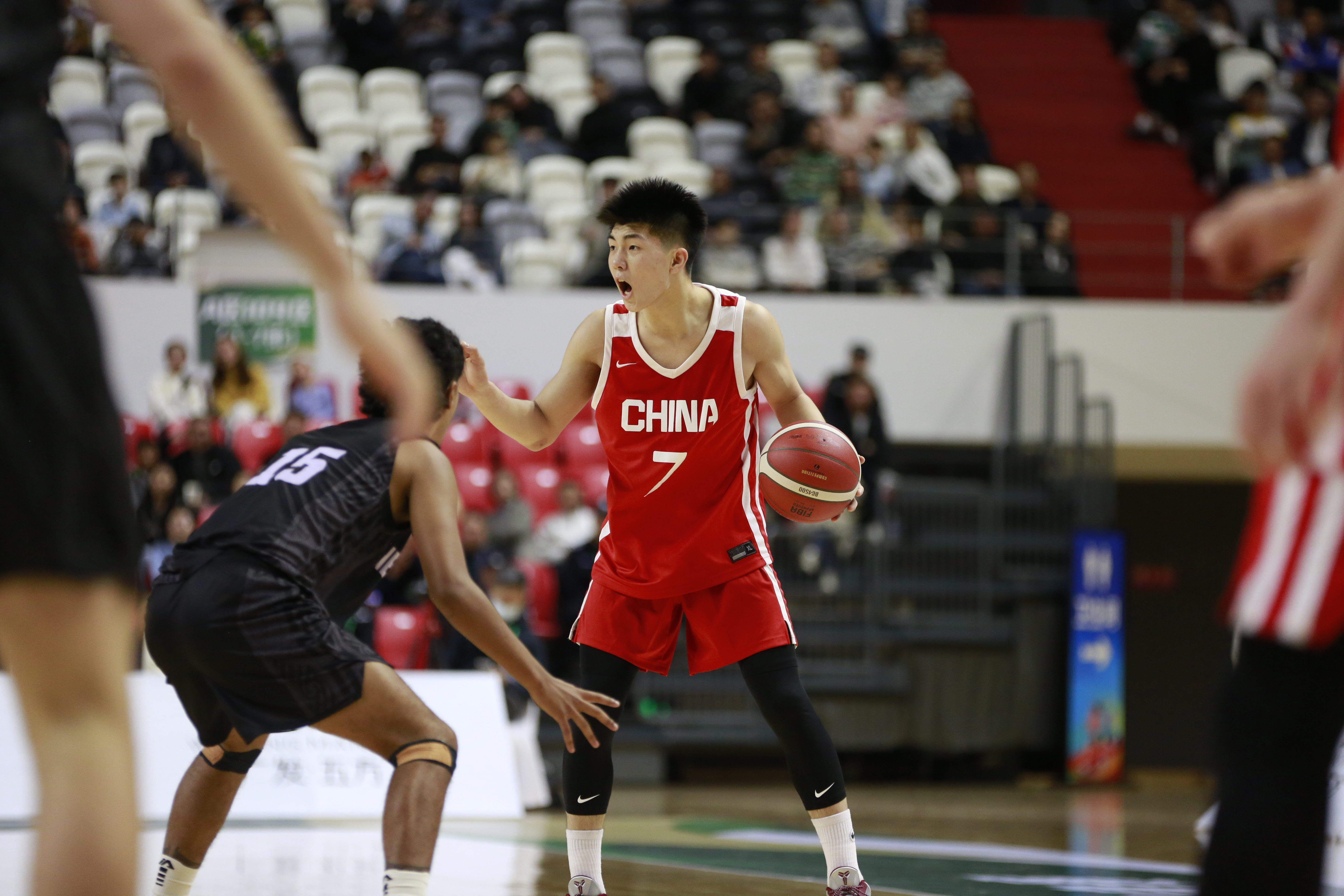 昨晚，2026中国国青男篮热身赛第二日迎来焦点对决，中国U18男篮对阵新西兰U1