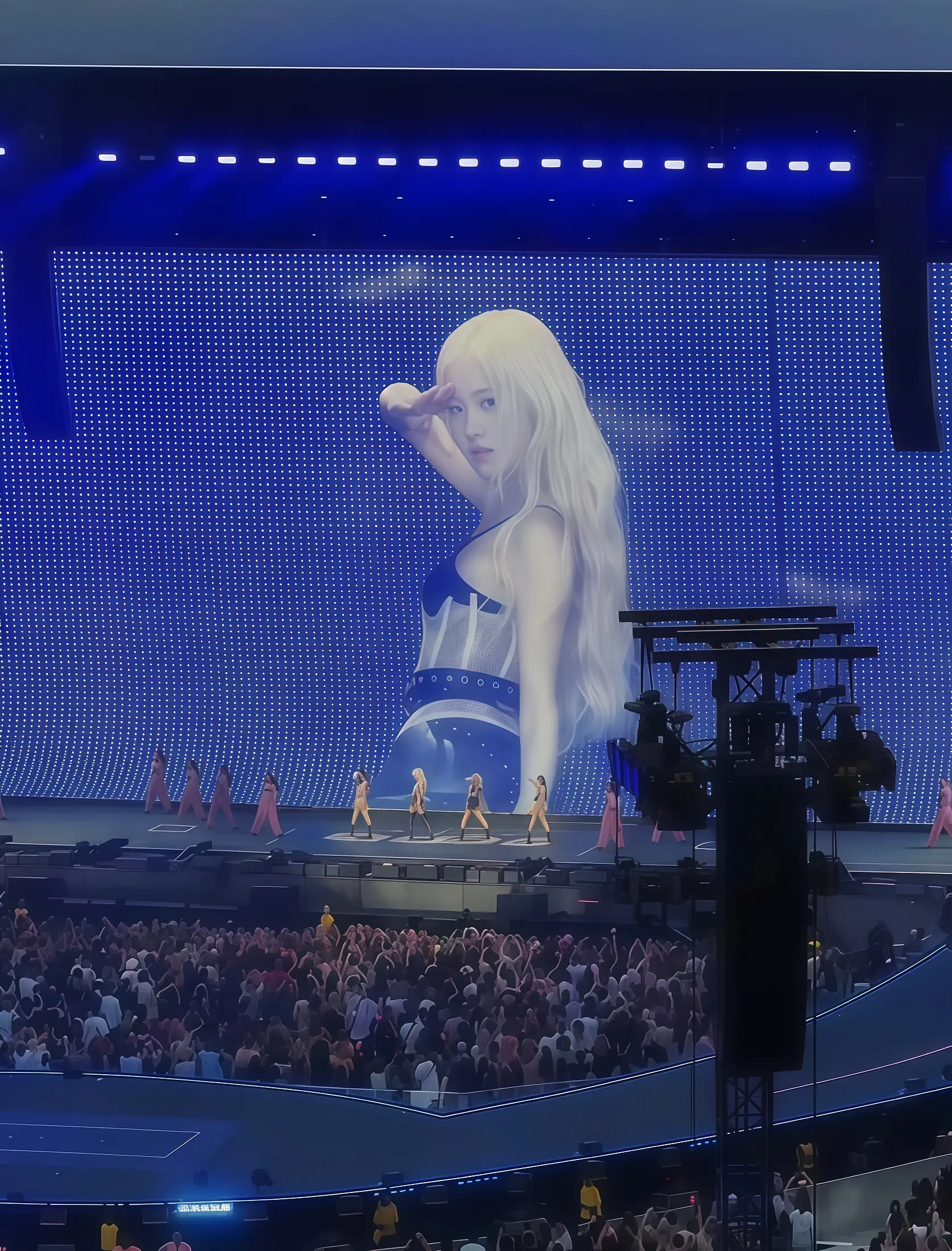 此女就是大屏幕的神
