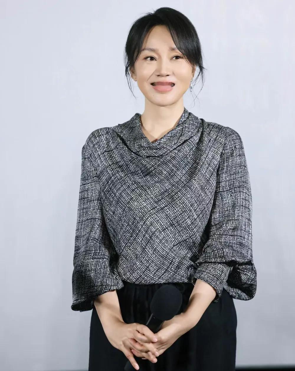 闫妮的11条冷知识


1、闫妮有两个名字，妈妈想取名为闫妮，爸爸说她本来就糊涂