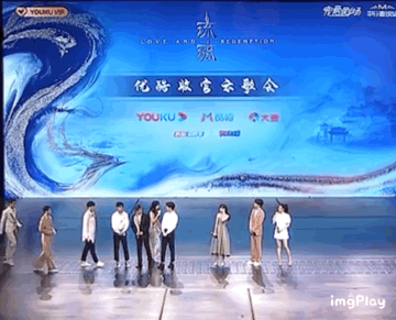 橹穆站姐发了成毅、袁冰妍当年云歌会的名场面，人怎么能有种成这样