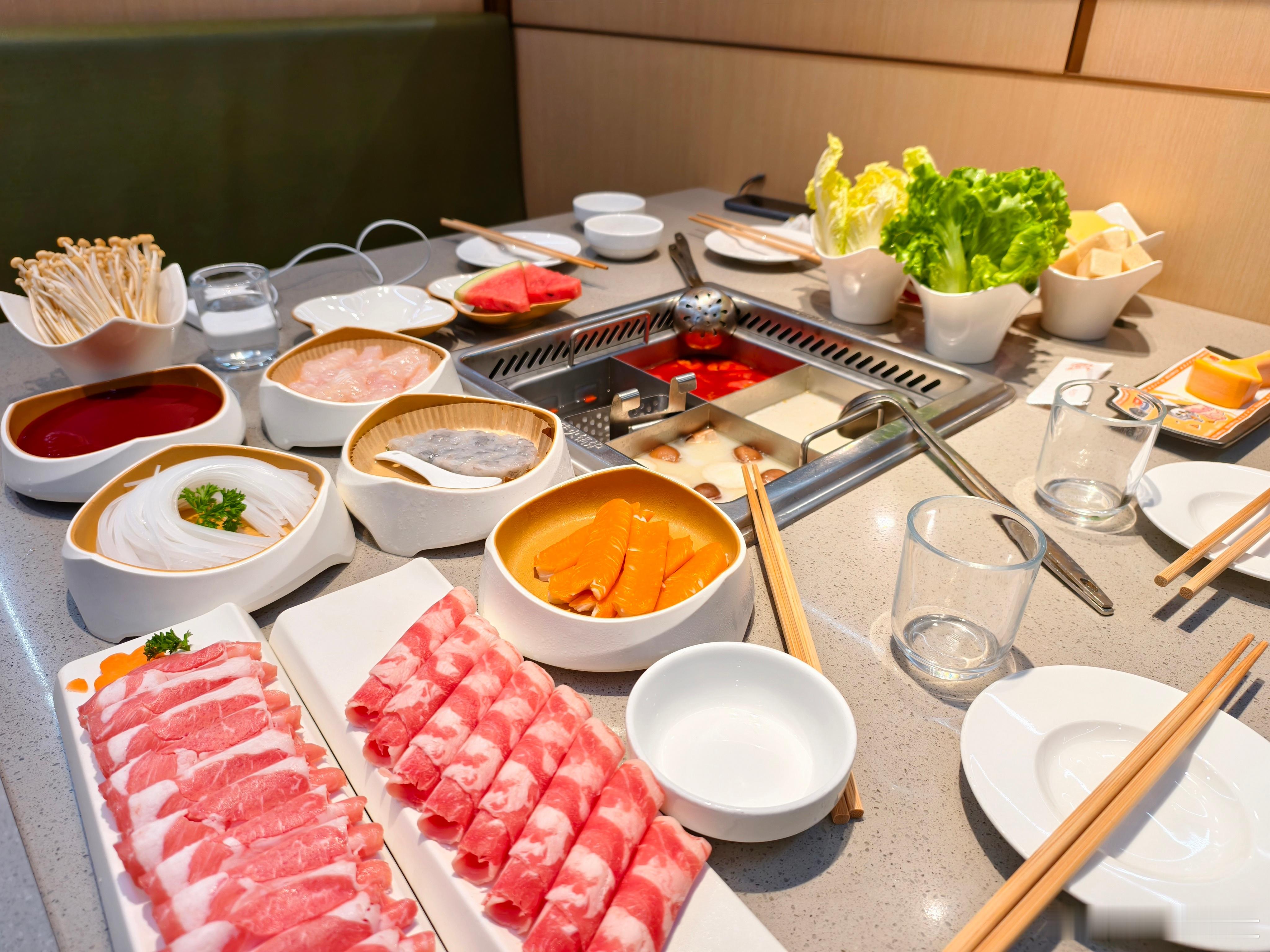 顾着干饭了，错过今晚深圳上空又现绝美晚霞。 ​​​