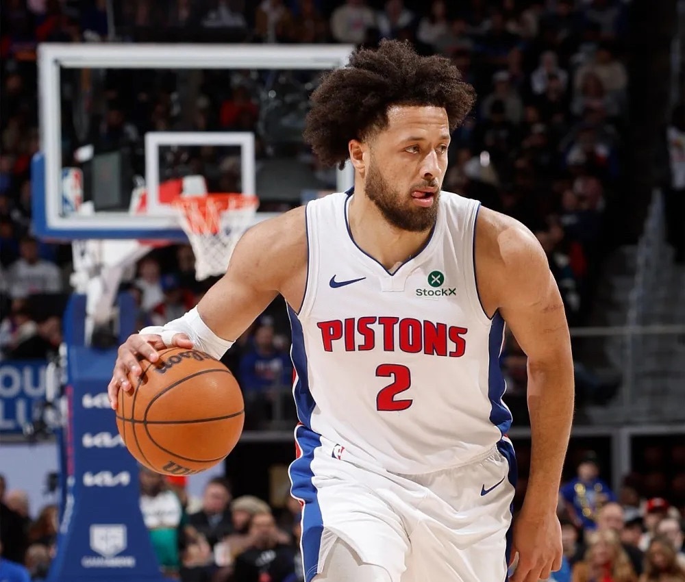 据NBA知名记者本赛季，康宁汉姆为活塞出场61场比赛，场均出战34.4分钟，可以