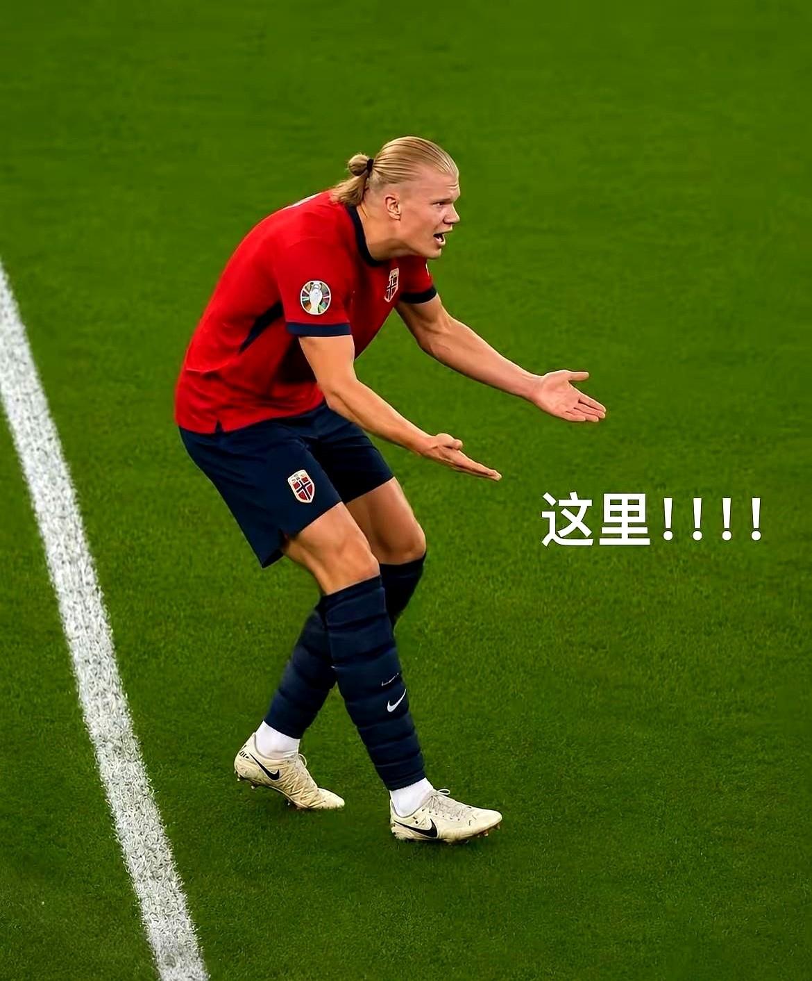 为什么大家都只骂7号呢？
索尔巴肯硬把1米95的大中锋塞到右路去突破。
大个子跑